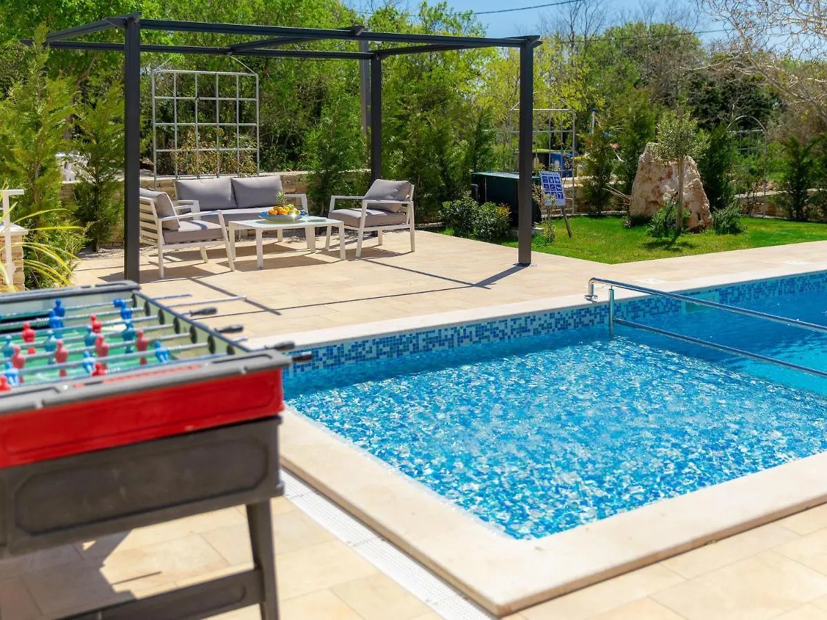 Villa Laura By Interhome Koromačno 0*,