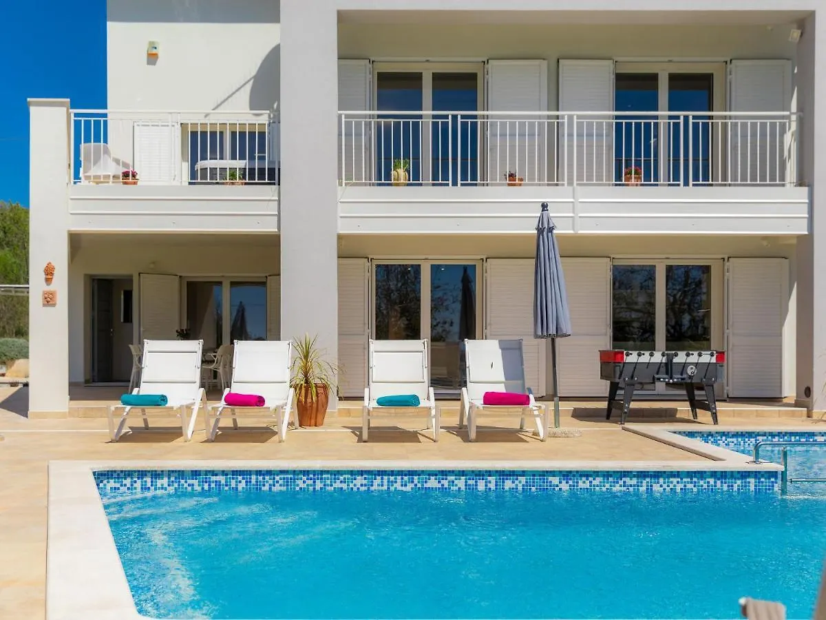 Villa Laura By Interhome Koromačno