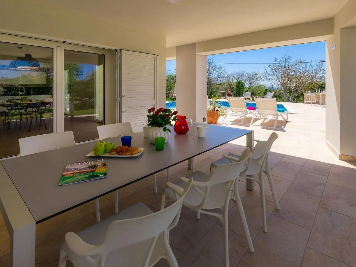 Villa Laura By Interhome Koromačno 0*,